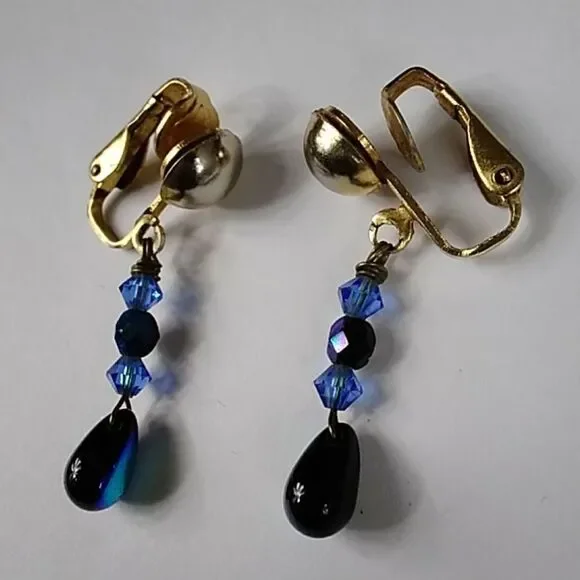 Vintage Earrings - Picture 6 of 6